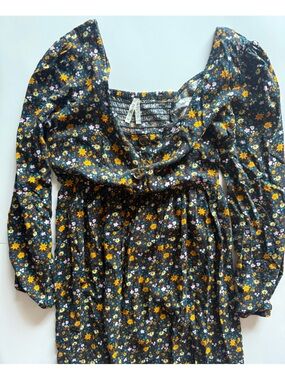 Mudd Black Floral Smocked Waist Long Sleeve Tunic